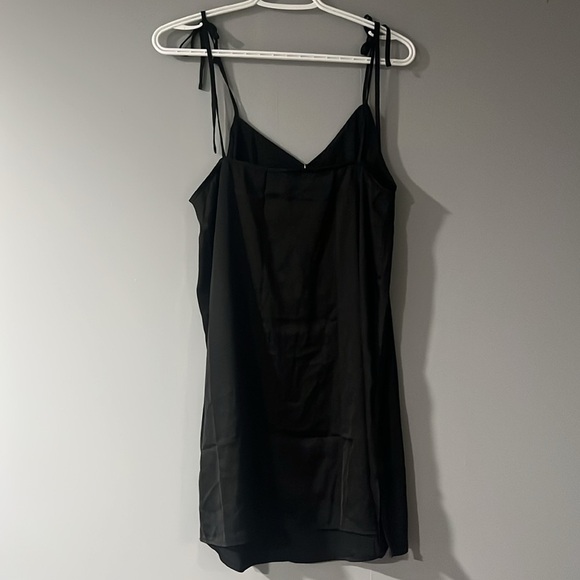 Miss to Mrs slip me on dress size medium - Picture 5 of 7